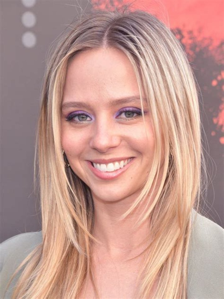 Anna Lore Net Worth