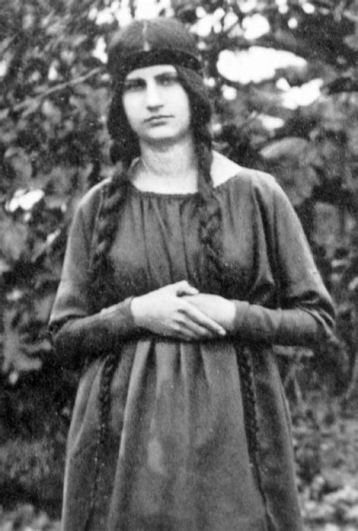 Jeanne Hebuterne