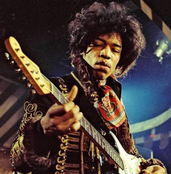 Jimi Hendrix Biography
