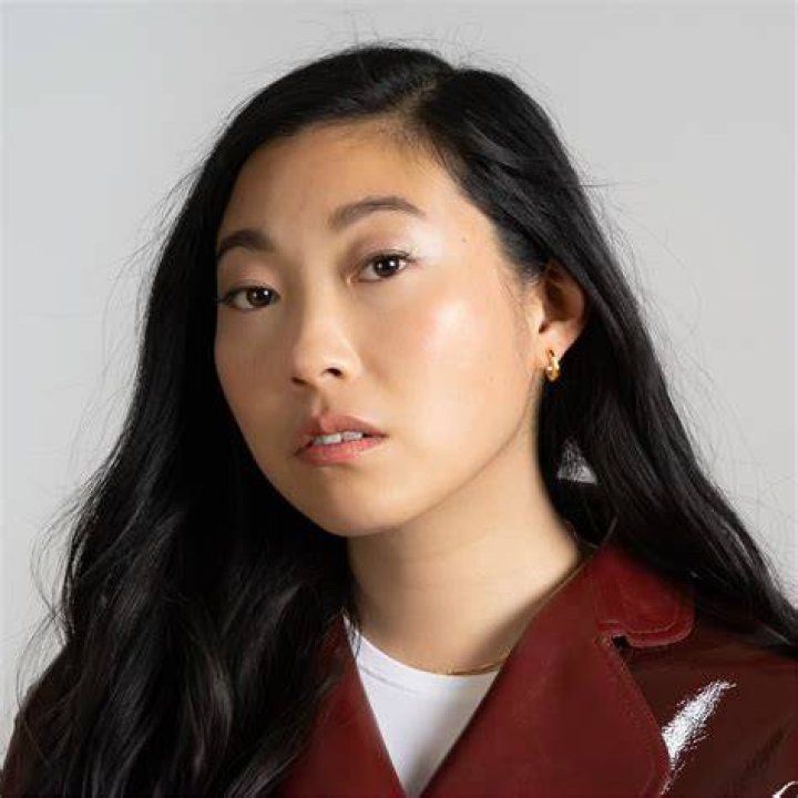 Nora Lum Biography